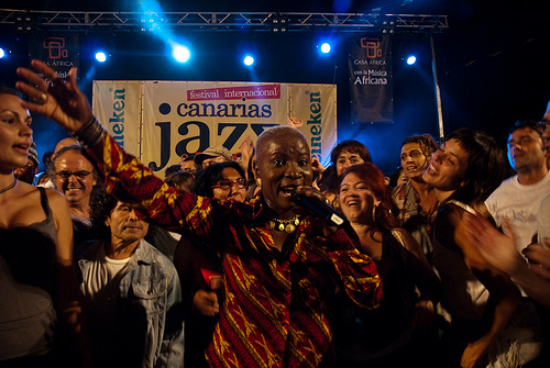 Angélique Kidjo triunfa en Puerto de la Cruz