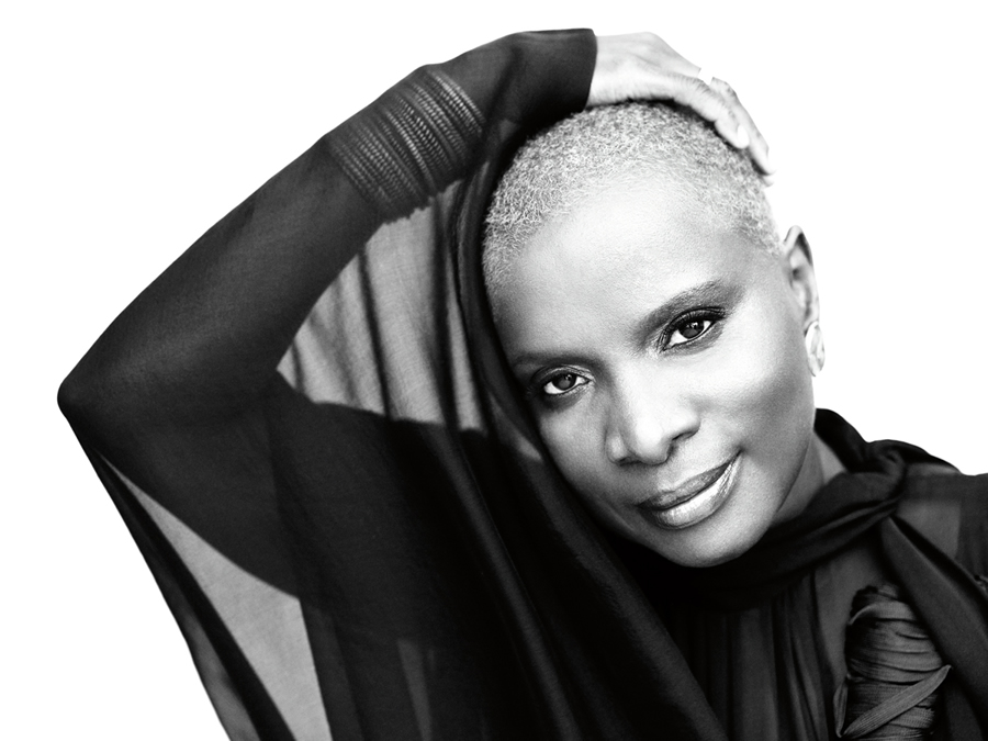 El Festival de Jazz se traslada al Puerto de la Cruz con el concierto gratuito de la africana Angélique Kidjo