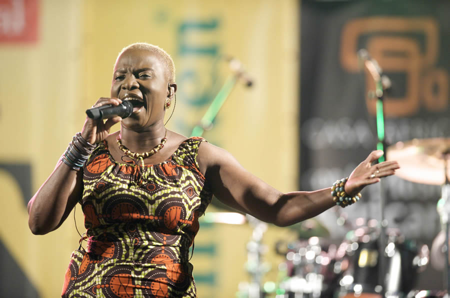 Y llegó la fiesta con Angélike Kidjo