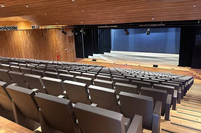 Sala de Congresos y Auditorio de La Peña – El Hierro